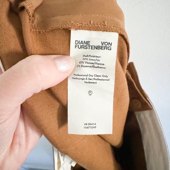 NWT Diane Von Furstenberg Brown Pleat Front Flare Pants 12 - Picture 6 of 6